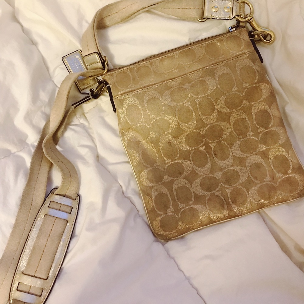 coach cross over purse